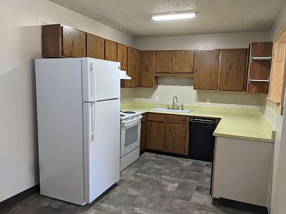 2nd image of 115 N Miles St #5