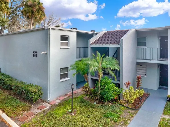 2814 Somerset Park Dr APT 202, Tampa, FL 33613