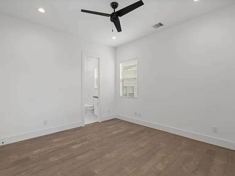 6010 Truro St #C — Photo 29