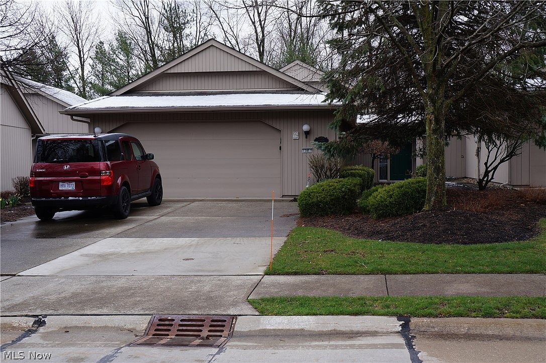 12853 Olympus Way, Strongsville, OH 44136 | MLS #4361154 | Zillow