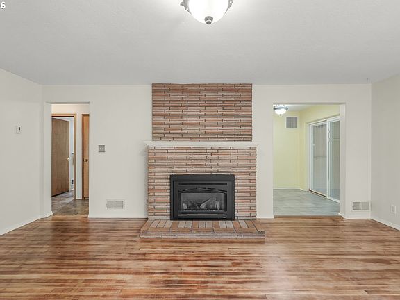 4th image of 333 Holmes Ln