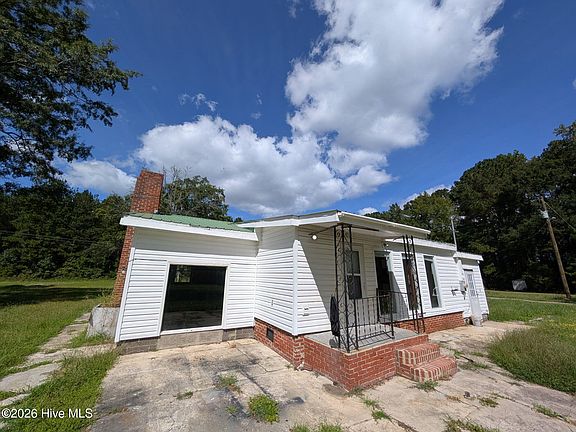 4th image of 2240 Clay Bottom School Road