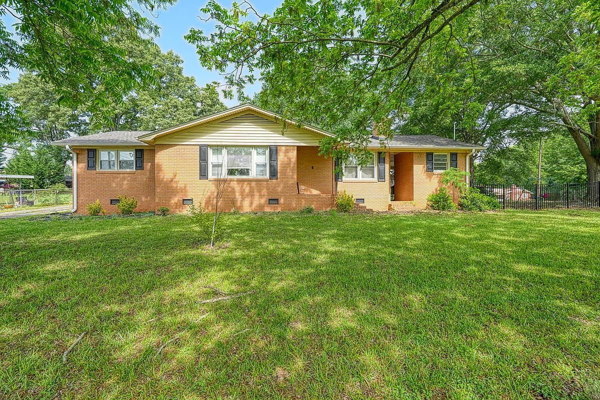 9698 Highway 221, Woodruff, SC 29388 Zillow