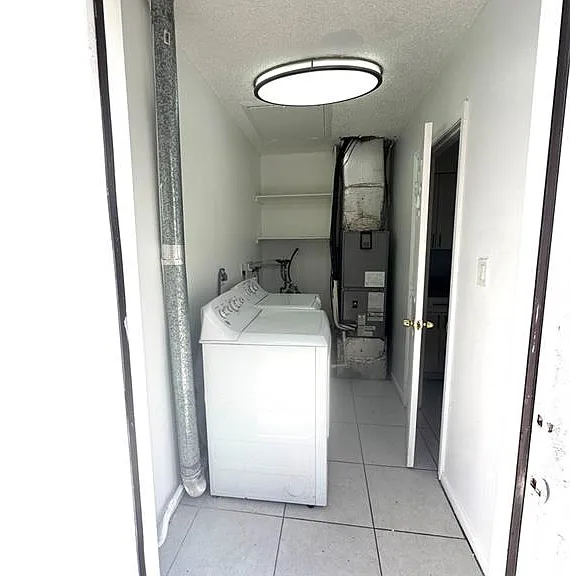 1215 S Alhambra Cir #B — Photo 13