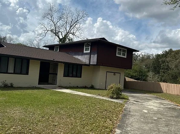 3930 Ribault River Ln, Jacksonville, FL 32208