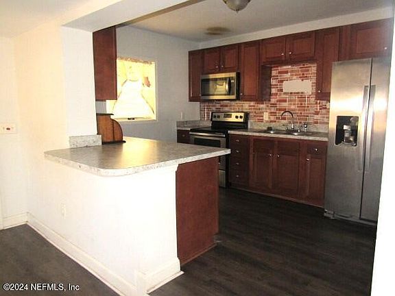 4th image of 4009 PEACH Drive