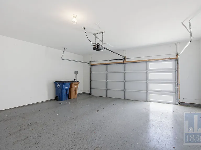 10925 Tildon Ave — Photo 25