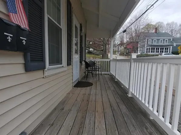 14 Swamscott St, Newfields, NH 03856