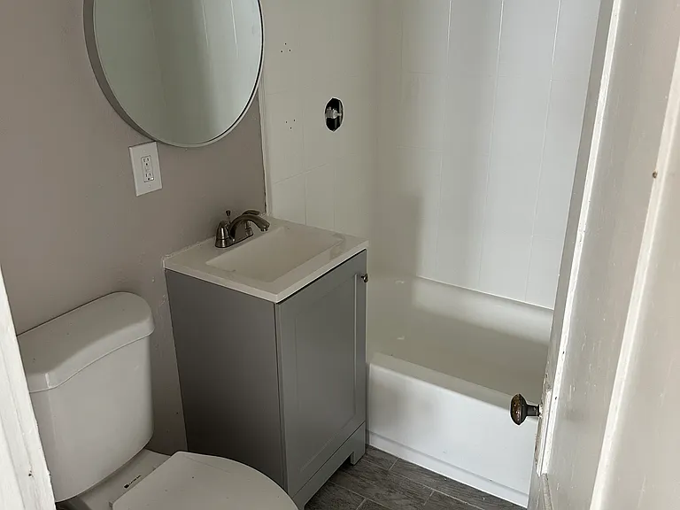 30 Douglas St — Photo 3