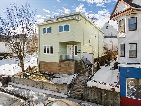 2nd image of 528 Ferry St