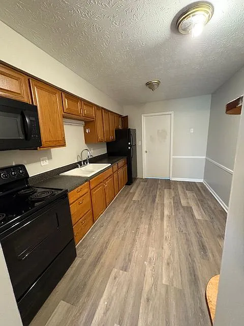 2 bed, $1,250 — Photo 2