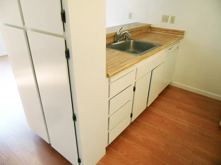 296 Tradewinds Dr #1 — Photo 6