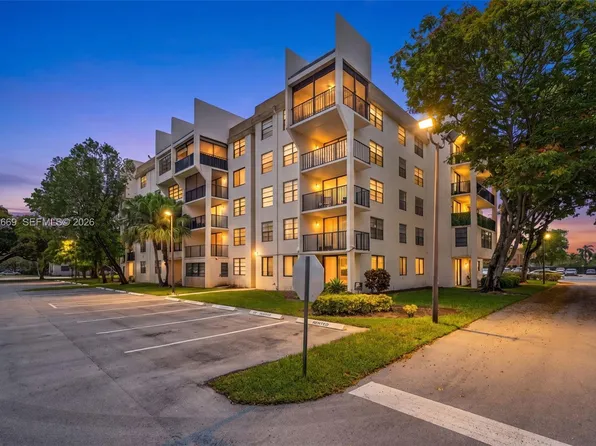 6190 Woodlands Blvd APT 316, Tamarac, FL 33319