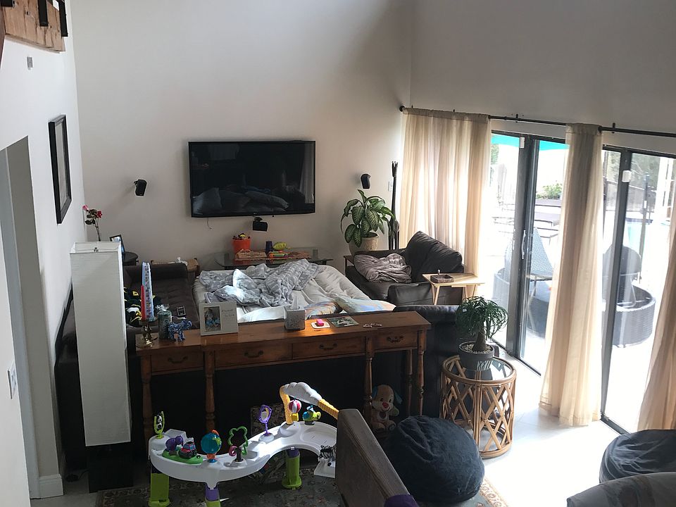 2nd image of 6516 Pond Apple Rd