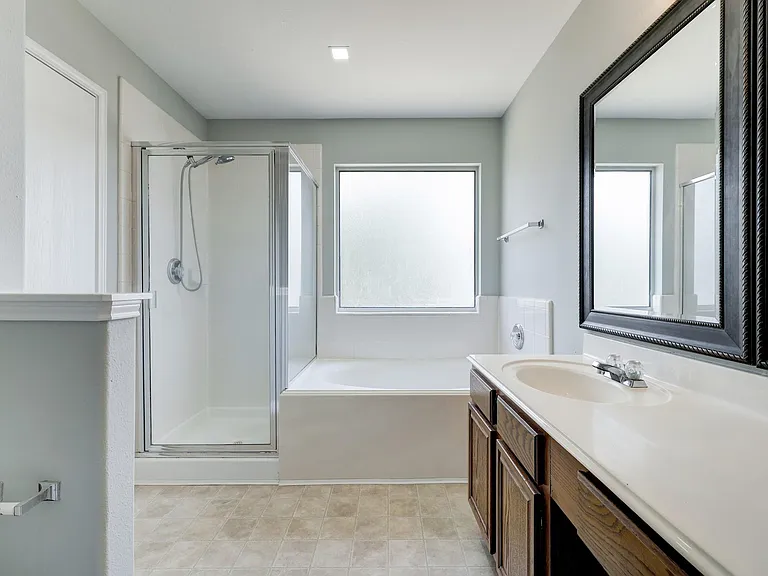 4906 Siros Isle Ct — Photo 8