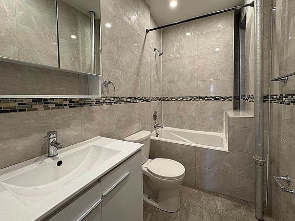 4th image of 641 Saint Marks Ave #2R