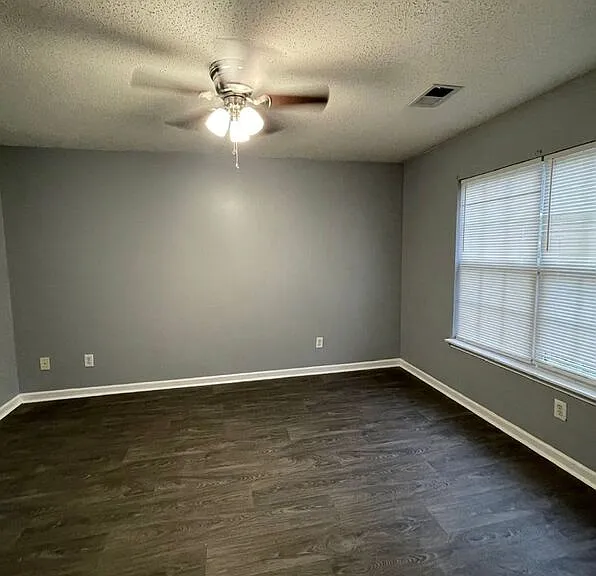 1870 Birch Heights Ct — Photo 3