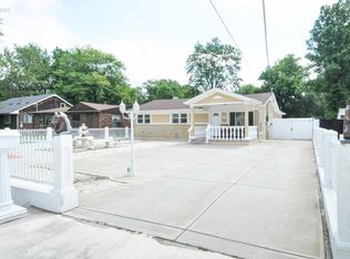 5125 Patterson Dr, Louisville, KY 40219