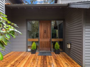 2757 Lakeview Blvd, Lake Oswego, OR