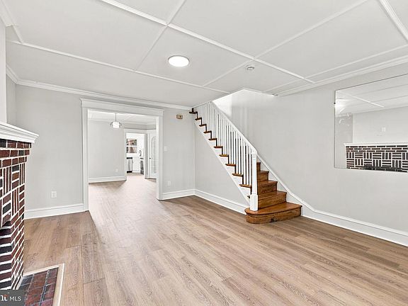 5th image of 245 Copley Rd