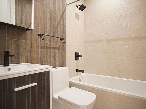 3rd image of 228 Bushwick Ave #2CC