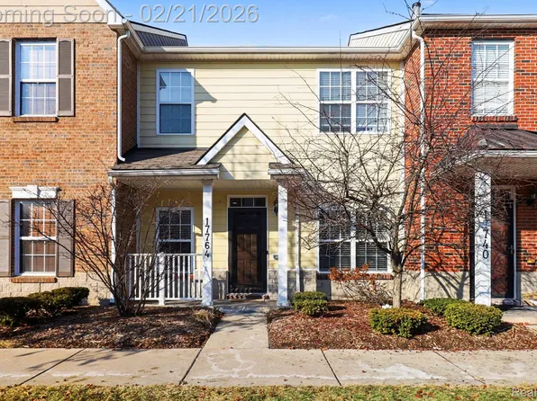17764 Windflower Dr, Southfield, MI 48076