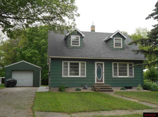 433 2nd St SW, Winnebago, MN 56098