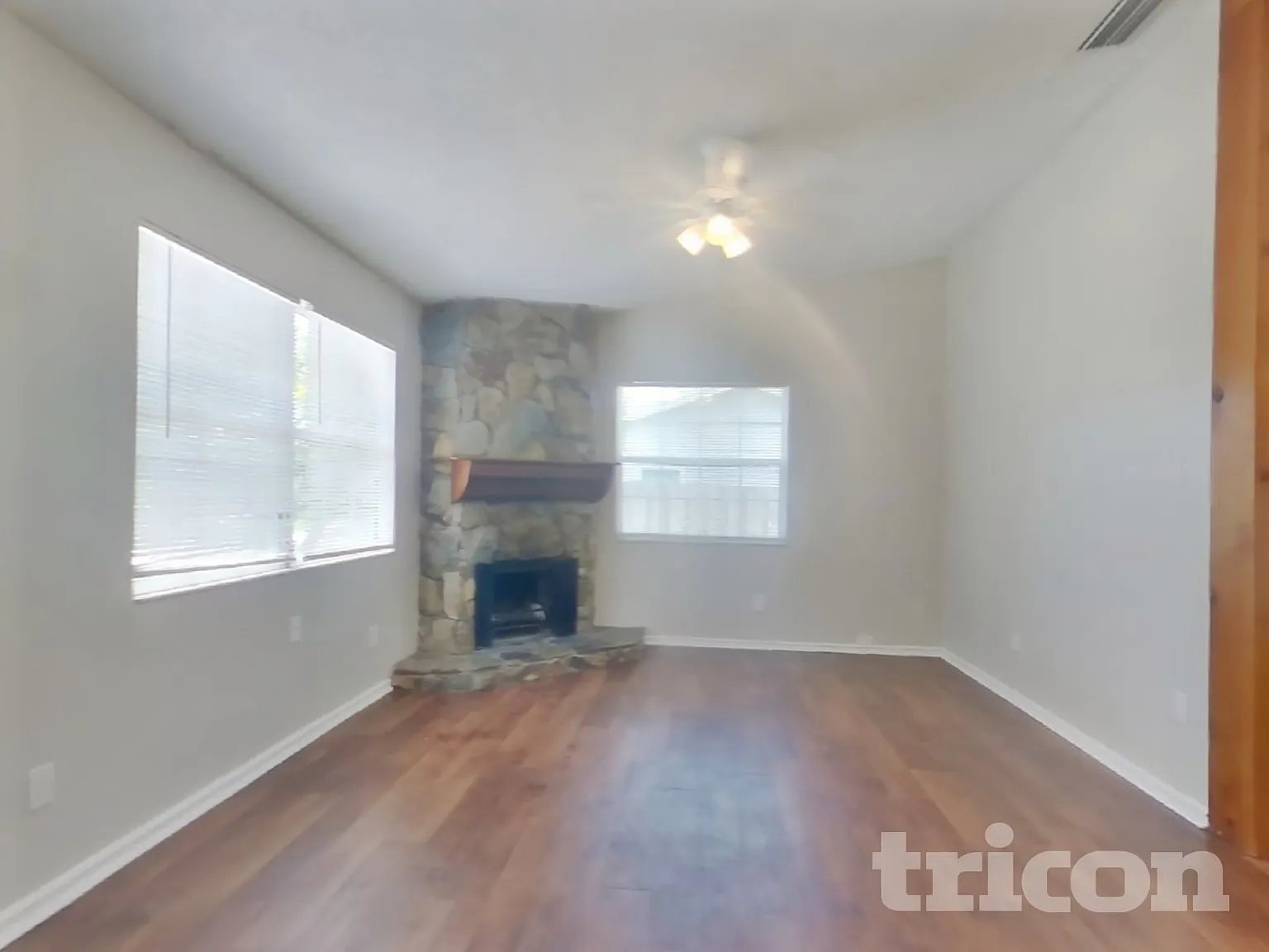 705 Crimson King Trce Tarpon Springs FL — Photo 2