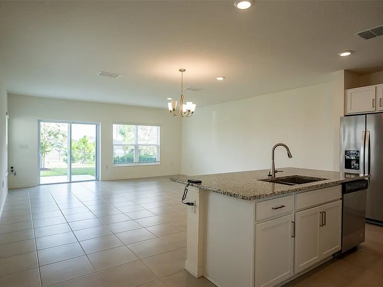 757 Stoney Point Cir — Photo 11