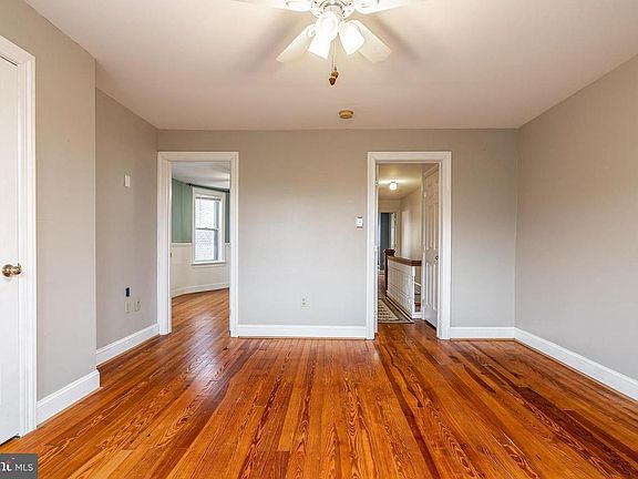 5th image of 843 N Clayton St