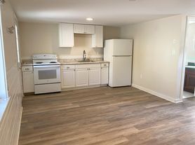 1111 Roosevelt Trl, Windham, ME
