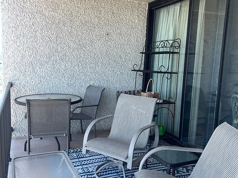 Private patio/balcony