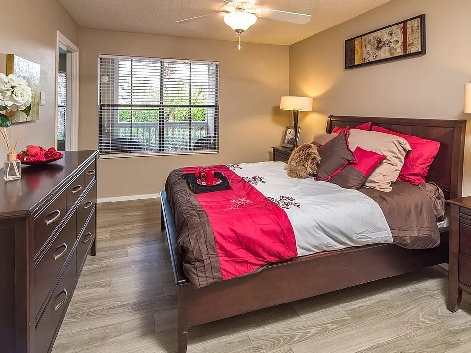 White Upgrade Bedroom 1st Floor