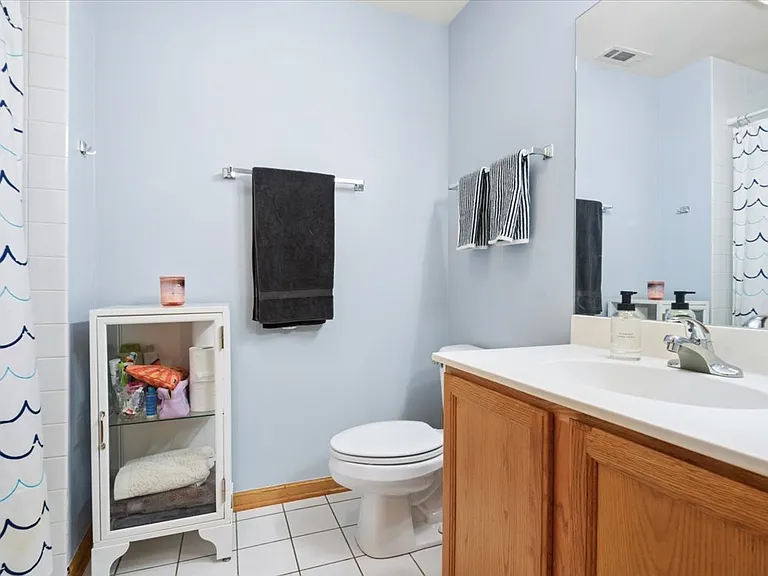 2926 N Lincoln Ave #3 — Photo 6