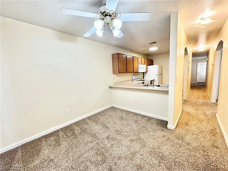 1800 E Ambush St #5 — Photo 6