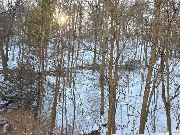 71480 Mercer Rd, Martins Ferry, OH 43935