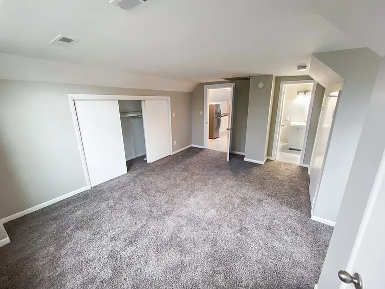 1115 W 49th St — Photo 39