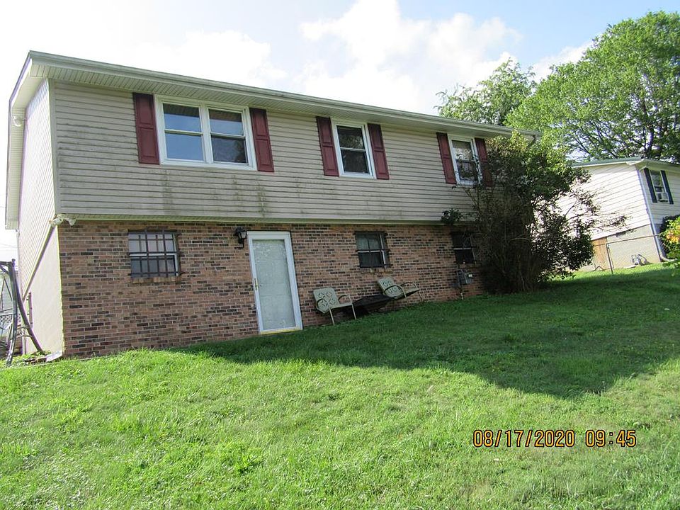 1st image of 214 Vaglio Ave