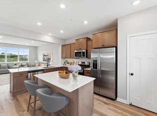 10380 Birchwood Cir, Chaska, MN 55318