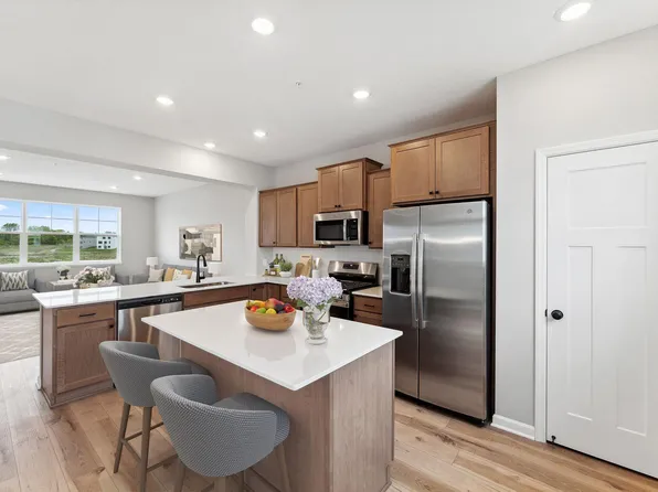 10293 Birchwood Cir, Victoria, MN 55318