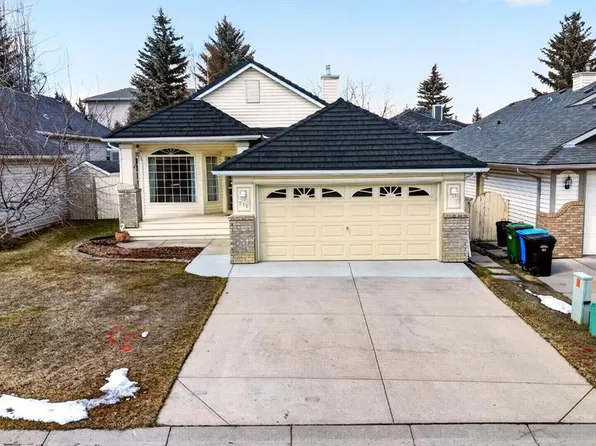 711 Diamond Ct SE, Calgary, AB T2J 7E2