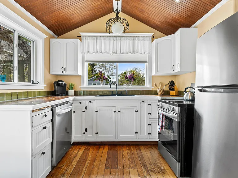 17 Elizabeth St — Photo 17