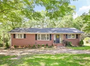 445 Wood St, Central, SC 29630