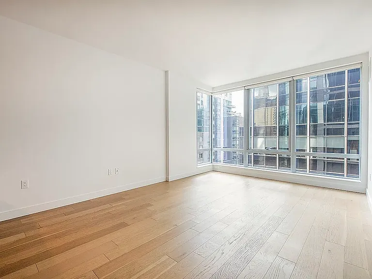 225 E 39th St #19E — Photo 2