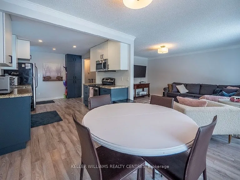 807 Greenfield Cres #UPPER — Photo 5