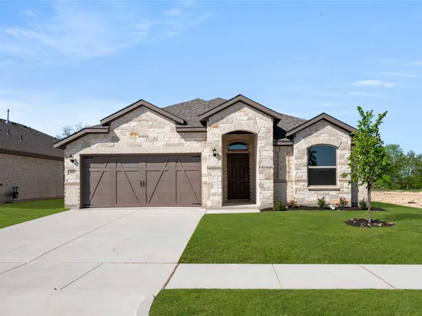 305 Chickasaw Dr, Cleburne, TX 76033