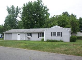6 Harbour Rd, Springfield, MA 01118