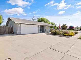 401 E Washington Avenue, Tulare, CA 93274