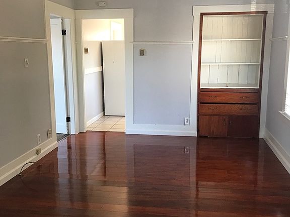 4th image of 417 S 28th St