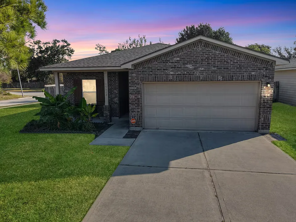 15042 Silhouette Ridge Dr